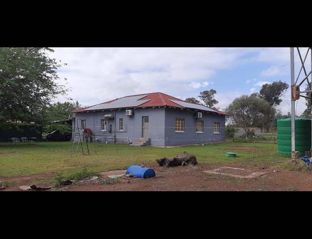 FARM FOR SALE IN BLOEMSPRUIT